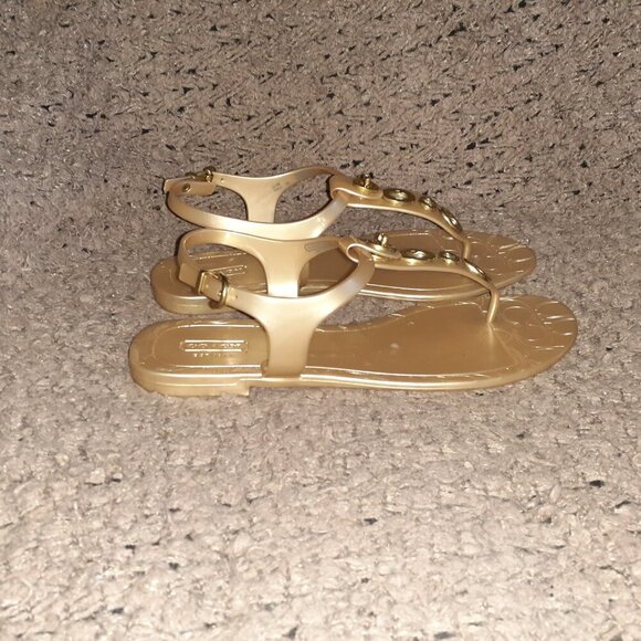 COACH-Phila-Gold Jelly Thong Sandals-T-Strap/Ankle Strap Buckle-Sz 8B-Near Mint - Picture 5 of 8